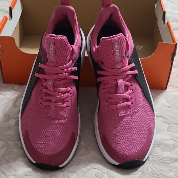 New Nike Air Max Bella TR 3 Sneaker - Picture 4 of 16